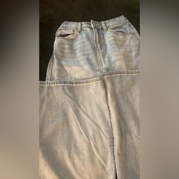 Bleached blue Jean wide legged snatched waist - Picture 6 of 8